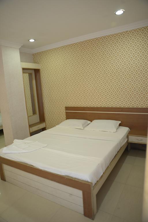 Hotel Sri Sai Krupa 하이데라바드 객실 사진
