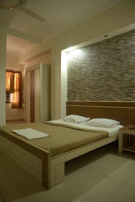 Hotel Sri Sai Krupa 하이데라바드 객실 사진