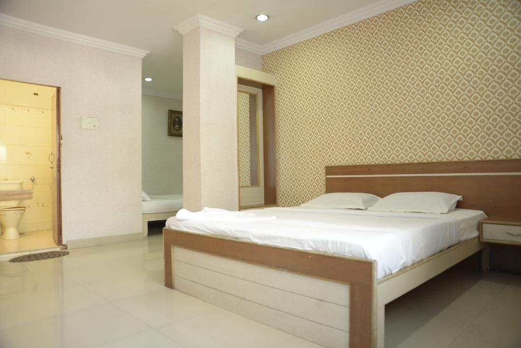 Hotel Sri Sai Krupa 하이데라바드 객실 사진
