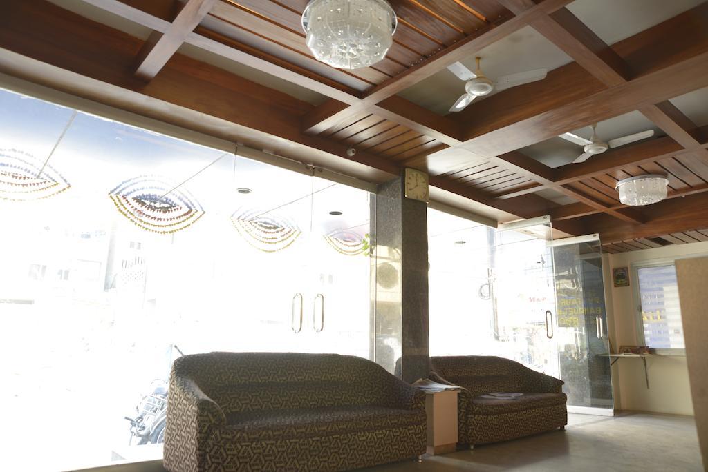 Hotel Sri Sai Krupa 하이데라바드 외부 사진